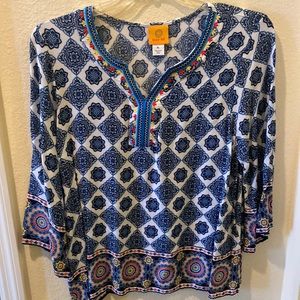 Ruby RD. Extra large blue white unique print blouse Flowey